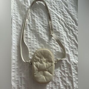 Lululemon Athletica Cream Crossbody Bag Team Canada- never worn!